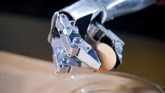 Von unheimlichen Androidengesichtern bis zu Untergrunddrohnen: Die seltsamsten Roboter 2025