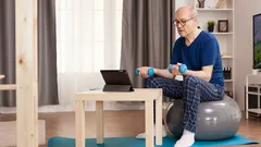 Dein Körper wird es dir danken: 3 Übungen ab 50, die Kraft und Jugend zurückbringen